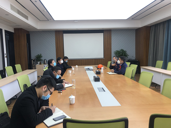 Ư��4����