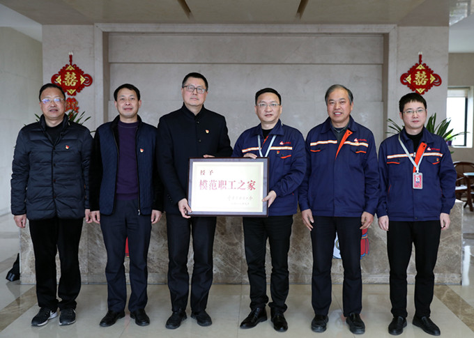 Ư��4����