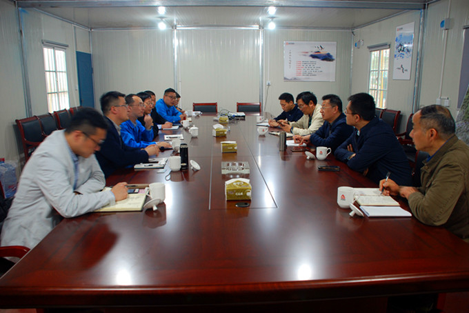 Ư��4����