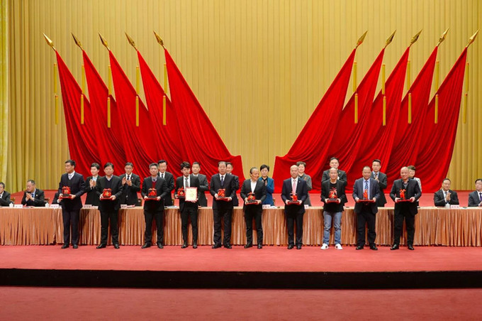 Ư��4����