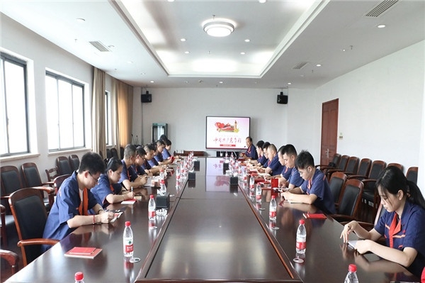 �뵳�𾢷�����ѵ